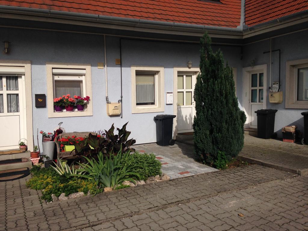 Daja Haz Apartment Heviz Exterior photo